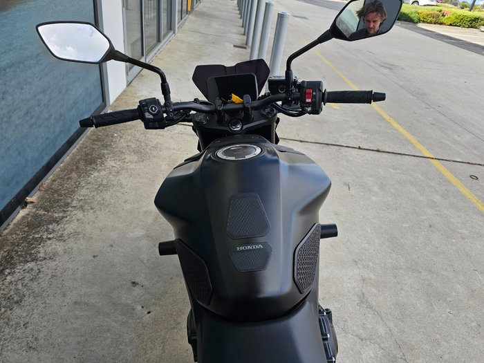 2025 Honda CB750 (HORNET) Black