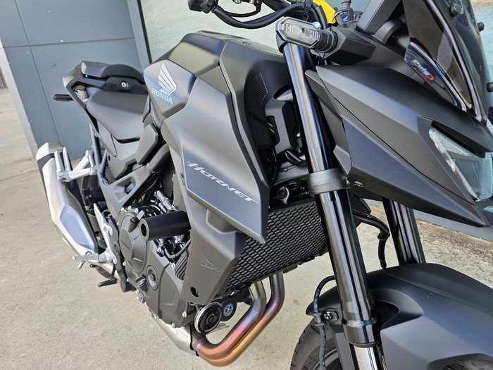 2025 Honda CB750 (HORNET) Black