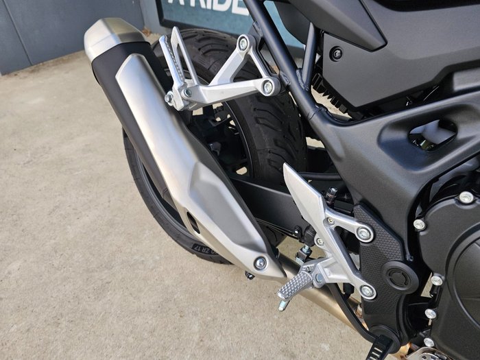 2025 Honda CB750 (HORNET) Black