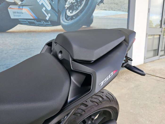 2025 Honda CB750 (HORNET) Black