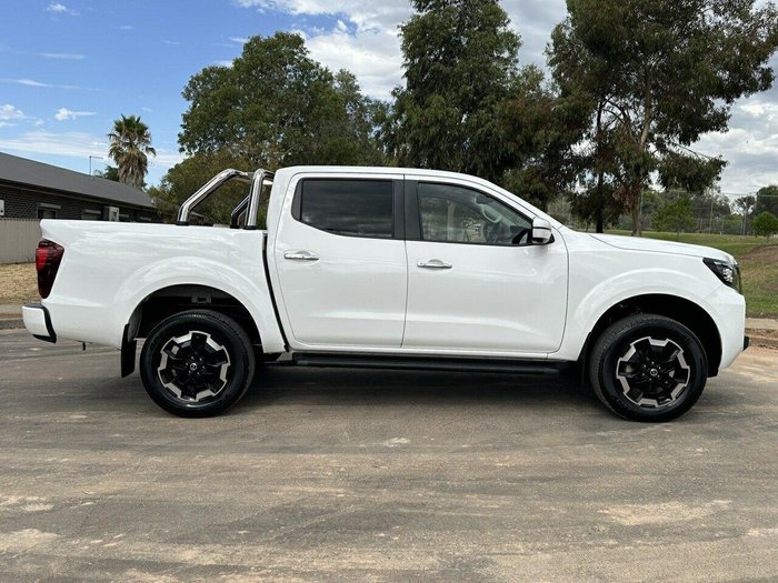 2024 Nissan Navara ST-X