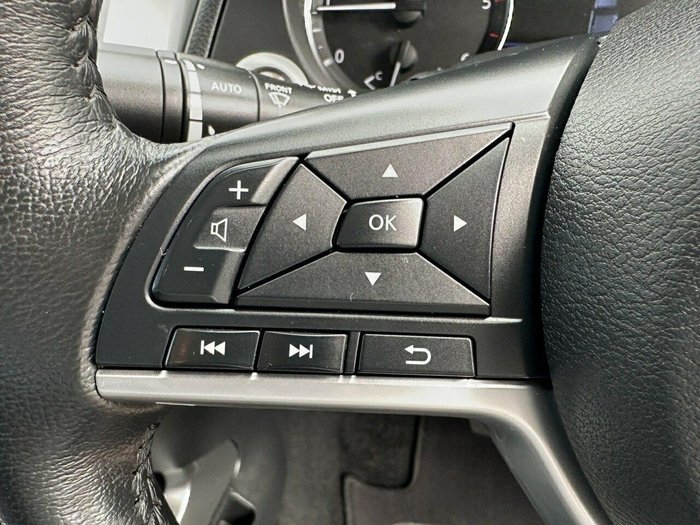 2024 Nissan Navara ST-X