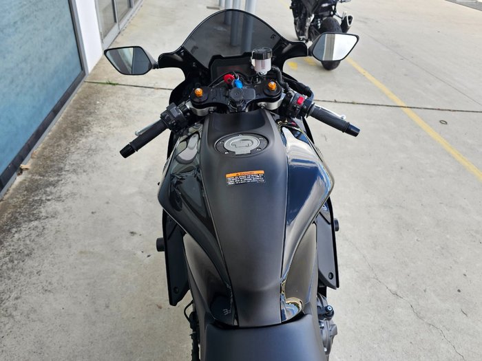 2024 Yamaha YZF-R7LA Black