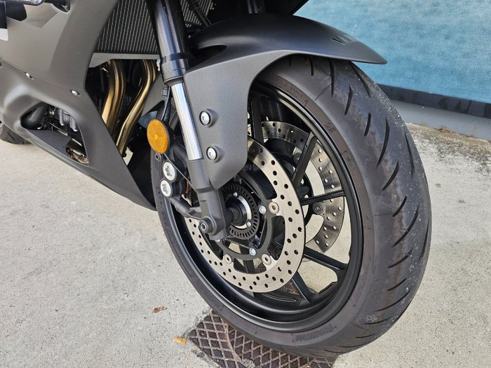 2024 Yamaha YZF-R7LA Black