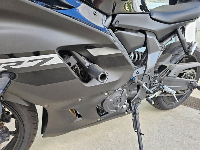 2024 Yamaha YZF-R7LA Black