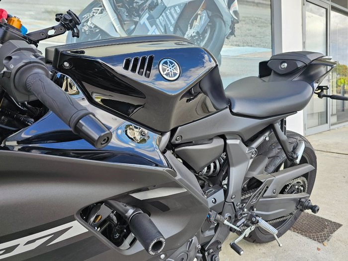 2024 Yamaha YZF-R7LA Black