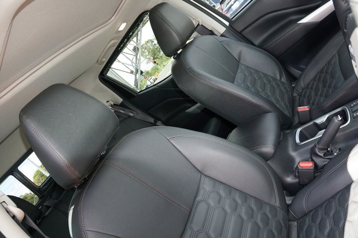 2024 Nissan Navara ST-X