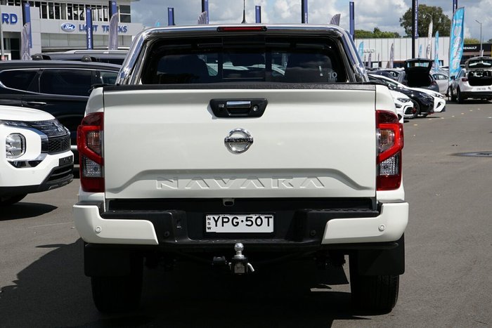 2024 Nissan Navara ST-X
