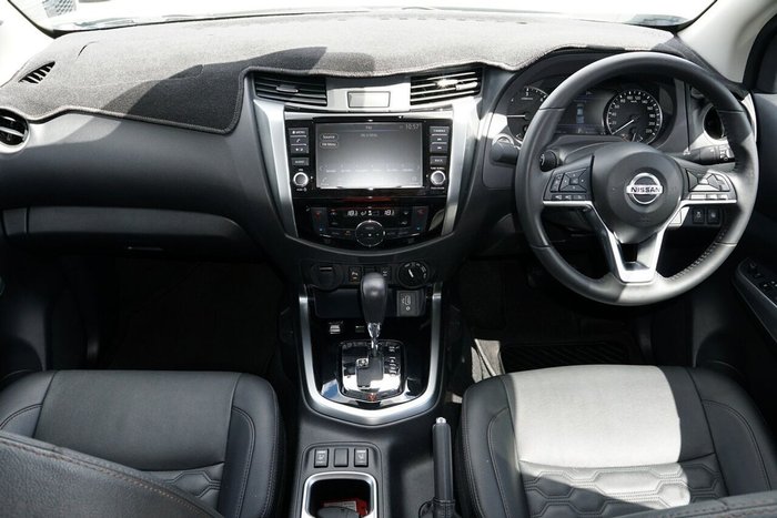 2024 Nissan Navara ST-X