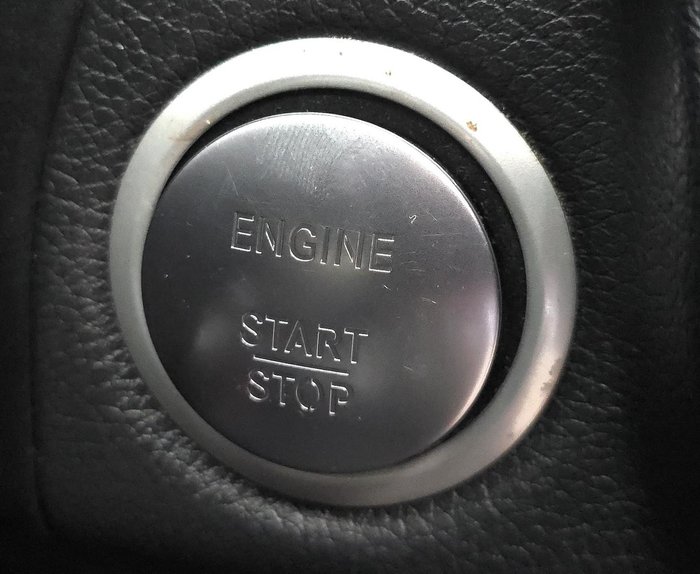 2015 Mercedes-Benz C-Class C250 W205 Hyacinth Red