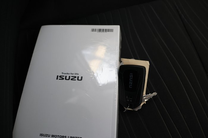 2023 Isuzu MU-X LS-U