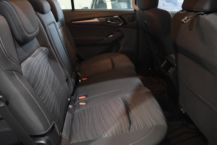 2023 Isuzu MU-X LS-U