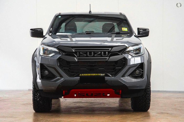 2025 Isuzu D-MAX BLADE