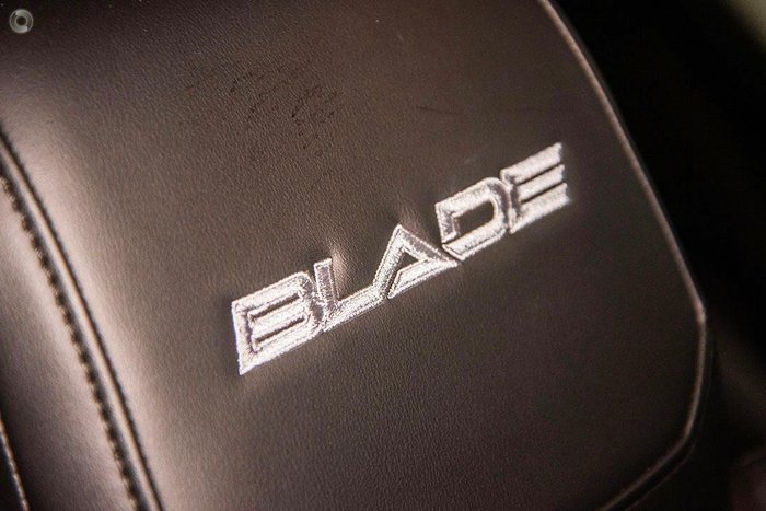 2025 Isuzu D-MAX BLADE