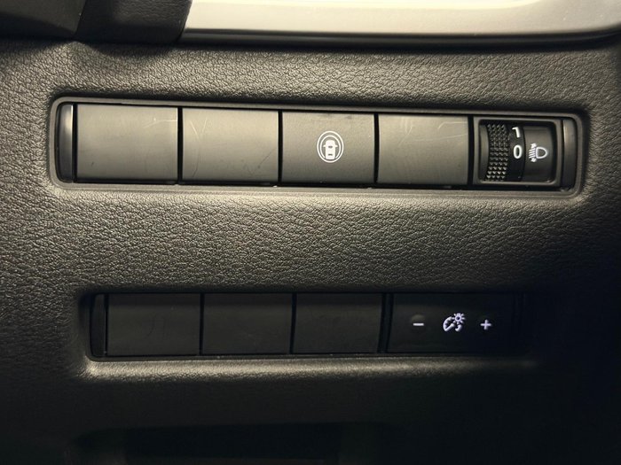 2024 Nissan X-TRAIL ST