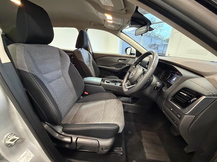 2024 Nissan X-TRAIL ST