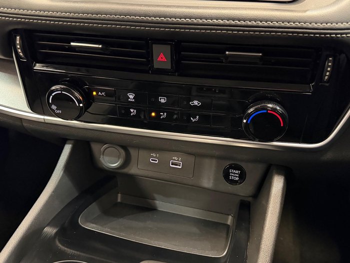 2024 Nissan X-TRAIL ST