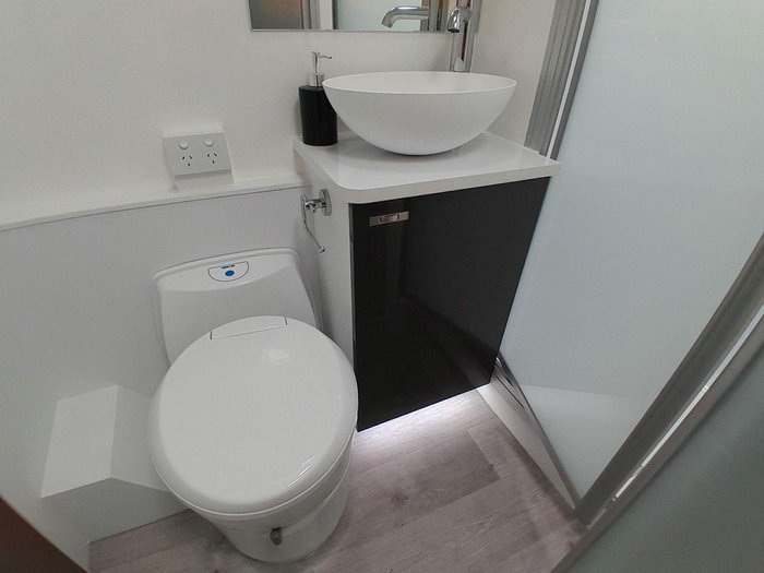 2025 Windsor Genesis 196Md Wild 19'6