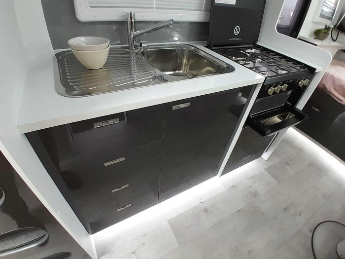 2025 Windsor Genesis 196Md Wild 19'6