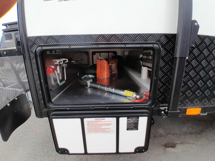 2025 Windsor Genesis 196Md Wild 19'6