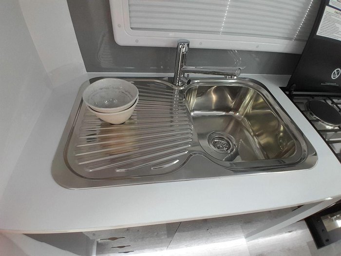 2025 Windsor Genesis 196Md Wild 19'6