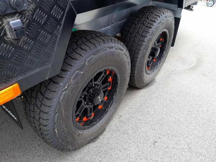 2025 Windsor Genesis 196Md Wild 19'6