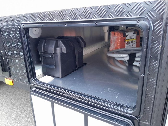 2025 Windsor Genesis 196Md Wild 19'6