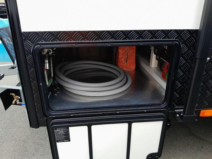 2025 Windsor Genesis 196Md Wild 19'6