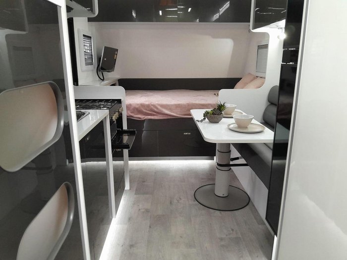 2025 Windsor Genesis 196Md Wild 19'6