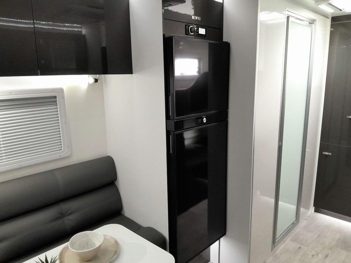 2025 Windsor Genesis 196Md Wild 19'6