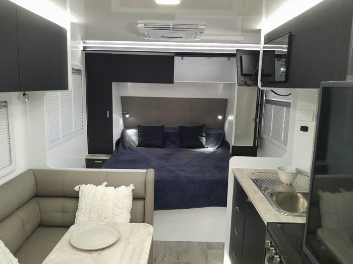 2025 Windsor Genesis 176Rd 17'