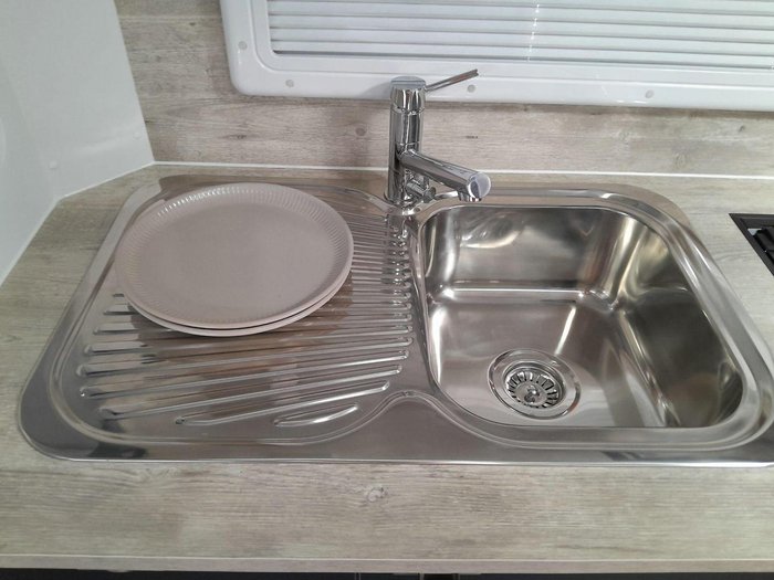 2025 Windsor Genesis 176Rd 17'