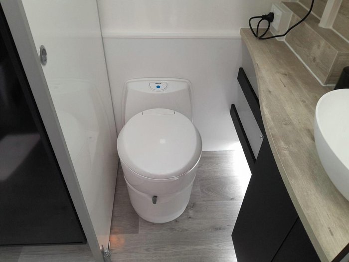 2025 Windsor Genesis 176Rd 17'