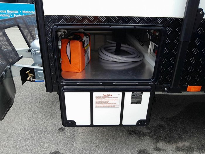 2025 Windsor Genesis 196Md Wild 19'6