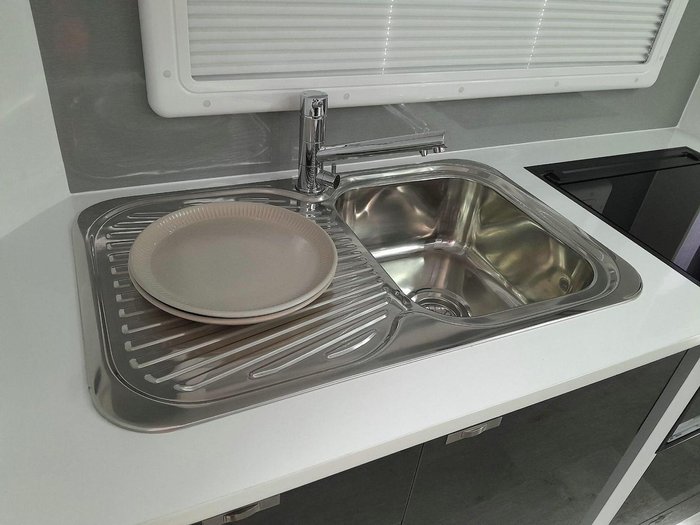 2025 Windsor Genesis 196Md Wild 19'6