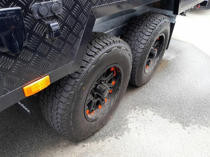 2025 Windsor Genesis 196Md Wild 19'6