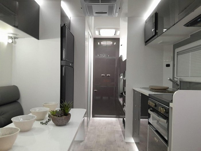 2025 Windsor Genesis 196Md Wild 19'6