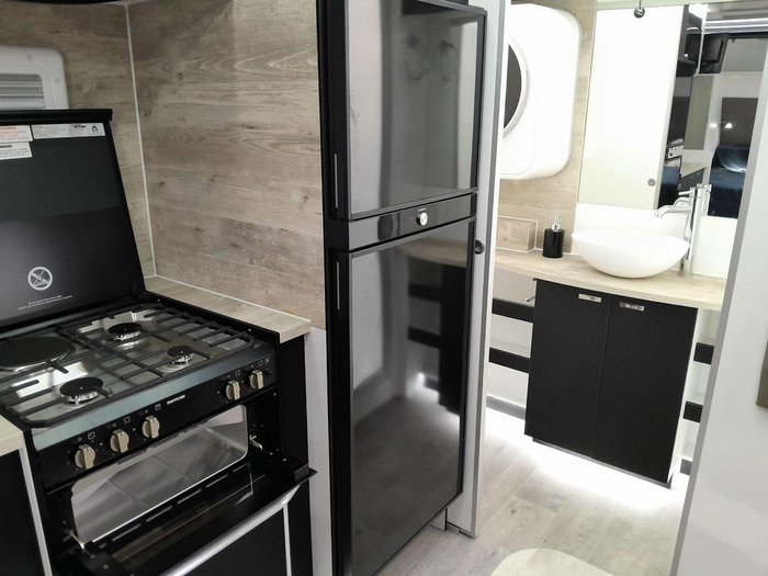 2025 Windsor Genesis 176Rd 17'