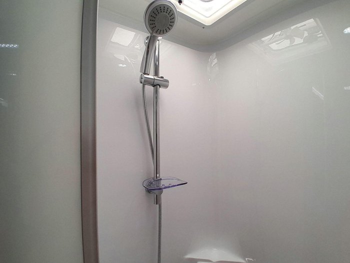 2025 Windsor Genesis 176Rd 17'