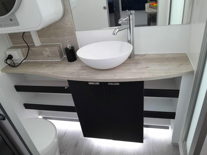 2025 Windsor Genesis 176Rd 17'