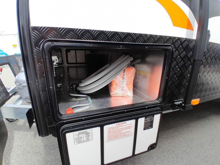 2025 Windsor Genesis 176Rd 17'