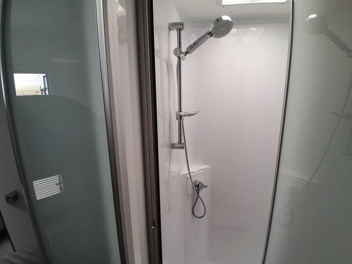 2025 Windsor Genesis 220Md 22' 2 Bunk