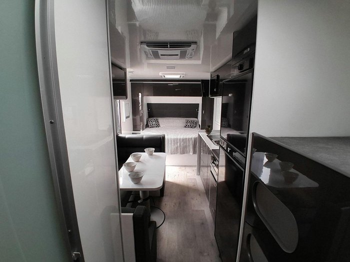 2025 Windsor Genesis 220Md 22' 2 Bunk