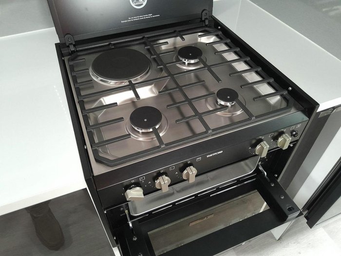 2025 Windsor Genesis 220Md 22' 2 Bunk