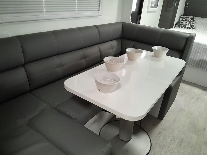 2025 Windsor Genesis 220Md 22' 2 Bunk