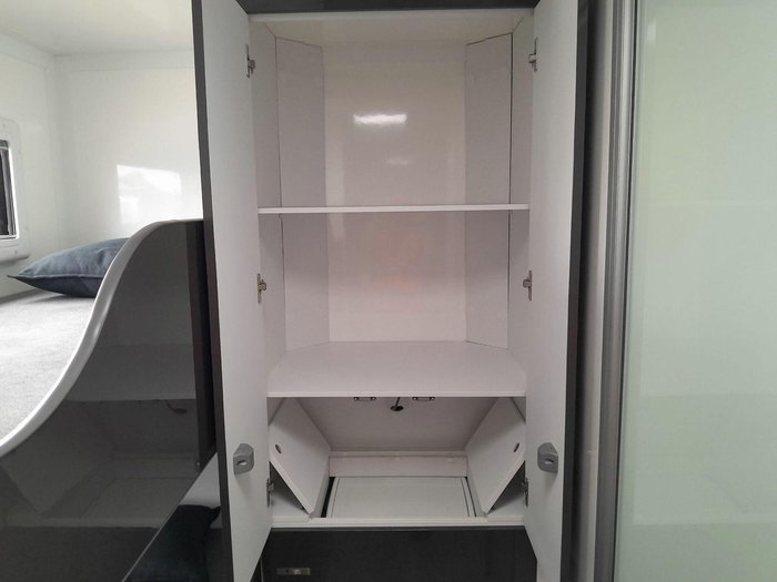 2025 Windsor Genesis 220Md 22' 2 Bunk