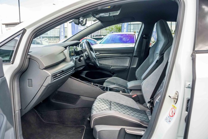 2023 Volkswagen Golf 110TSI R-Line