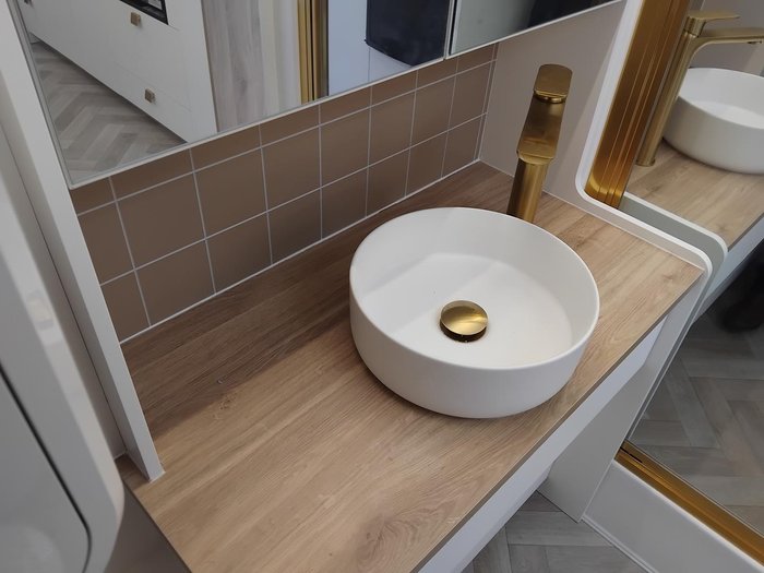 2025 New Age Caravans My26 New Floor Plan Manta Ray Mr19er Couples Van