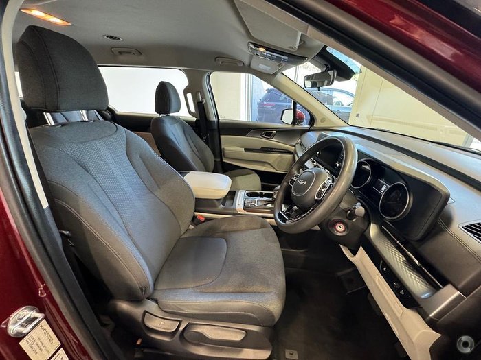 2023 Kia Carnival S
