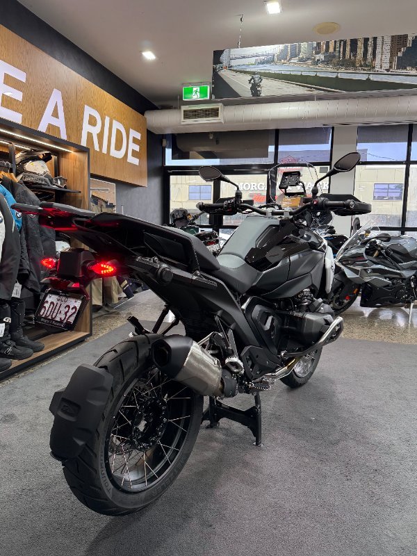 2025 BMW Motorrad 2025 Bmw 1300CC R 1300 GS Triple Black BLACK STORM METALLIC